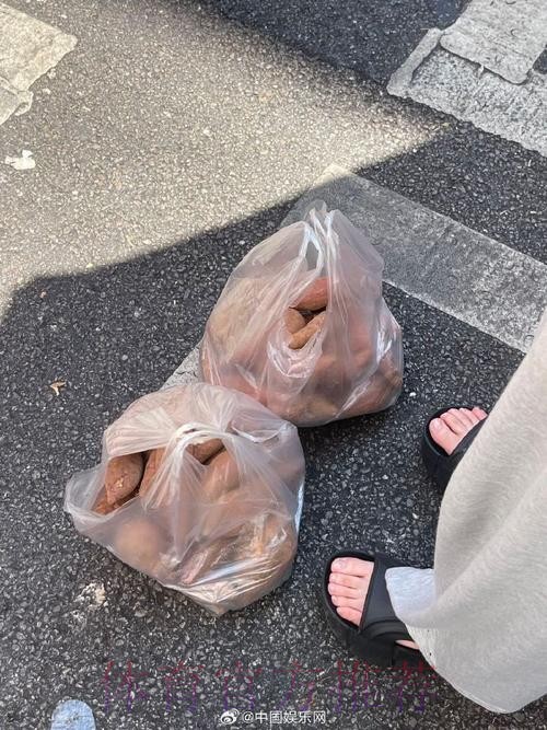 记者批姆巴佩:不像职业球员 罚点时动作像个病人 记者批姆巴佩:不像职业球员 罚点时动作像个病人